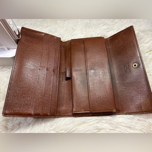 Louis Vuitton long wallet - Picture 2 of 7